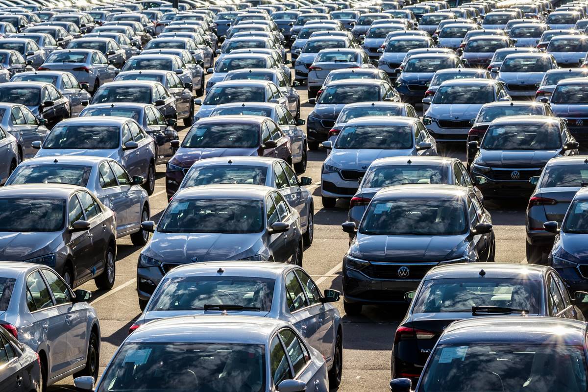 Tak to ruplo. Německé automobilky oznámily náhlý kolaps. Češi poletí na dlažbu ve velkém stylu